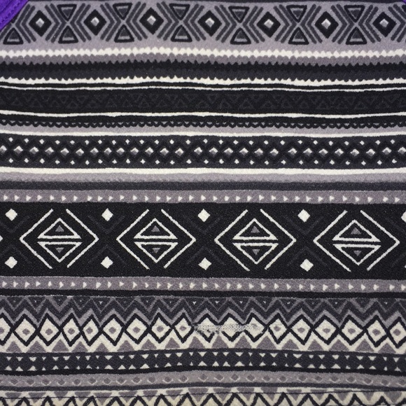 ⬇️ 2 Marked Listings for $25 - Big Girls Athletic Dance Sports Top - Picture 3 of 7